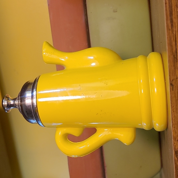 Avon - Picture 3 of 8